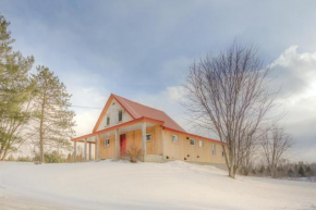 Charming Farmhouse on the Riviere Rouge
